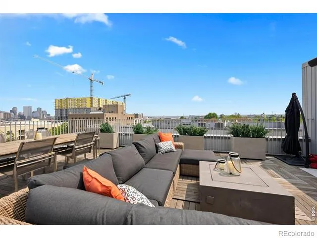 2752 Clay Street #404 Denver, CO 80211