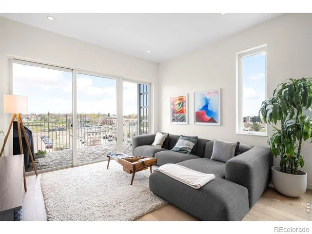 2752 Clay Street #404 Denver, CO 80211