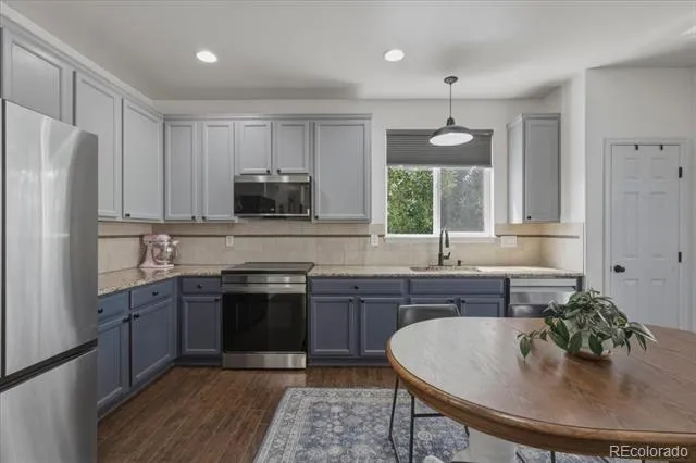 24669 E Wyoming Circle Aurora, CO 80018