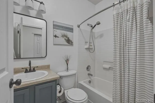 24669 E Wyoming Circle Aurora, CO 80018