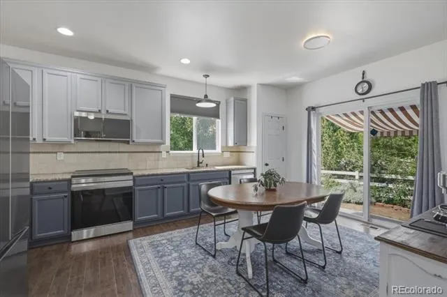 24669 E Wyoming Circle Aurora, CO 80018
