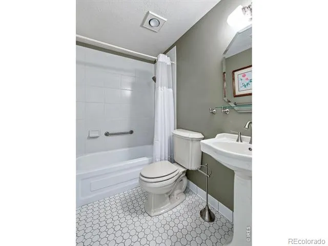 1239 Harrison Court Boulder, CO 80303
