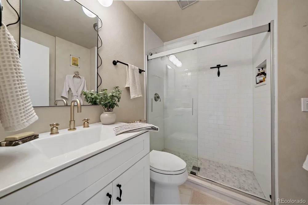 960 Pennsylvania Street #12 Denver, CO 80203