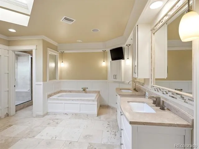 57 E Oak Hills Drive Castle Rock, CO 80108
