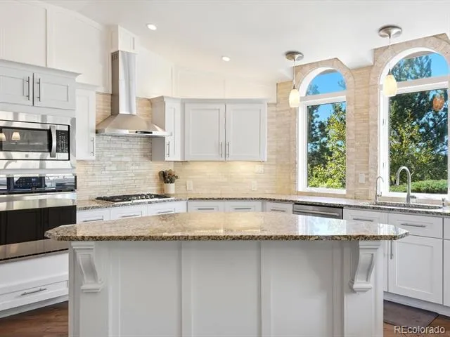 57 E Oak Hills Drive Castle Rock, CO 80108