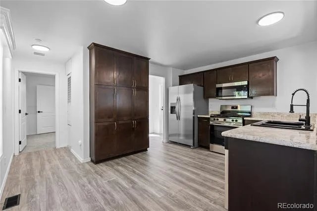 800 Santa Fe Fountain, CO 80817