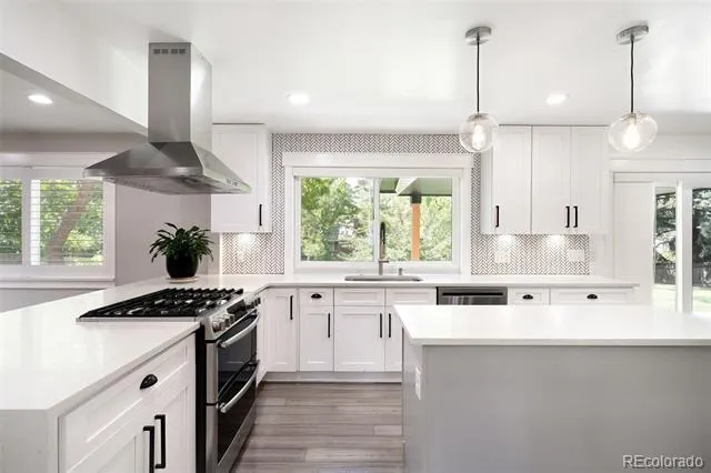 4015 S Olive Street Denver, CO 80237