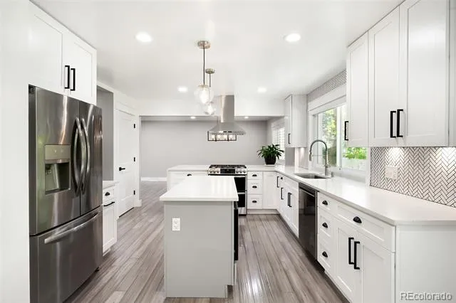 4015 S Olive Street Denver, CO 80237