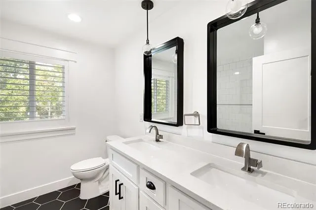 4015 S Olive Street Denver, CO 80237