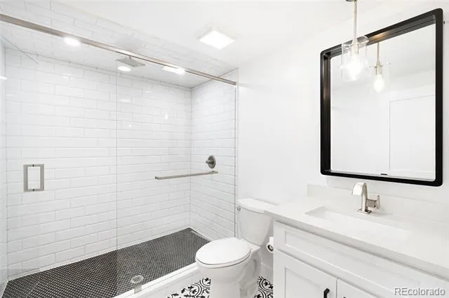 4015 S Olive Street Denver, CO 80237
