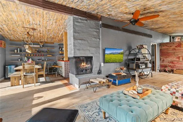 22937 Pawnee Road Indian Hills, CO 80454