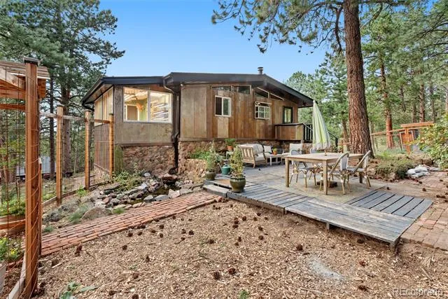 22937 Pawnee Road Indian Hills, CO 80454