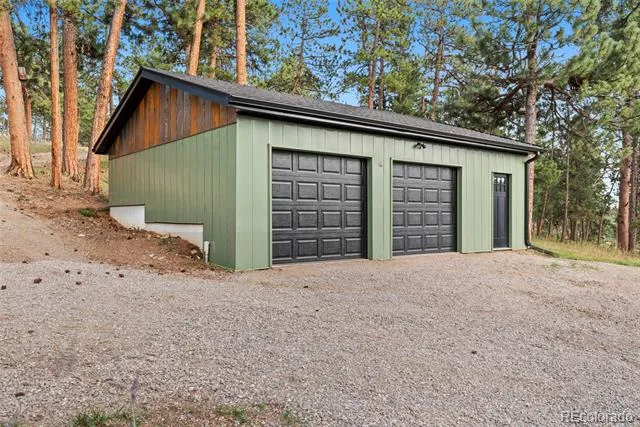 22937 Pawnee Road Indian Hills, CO 80454