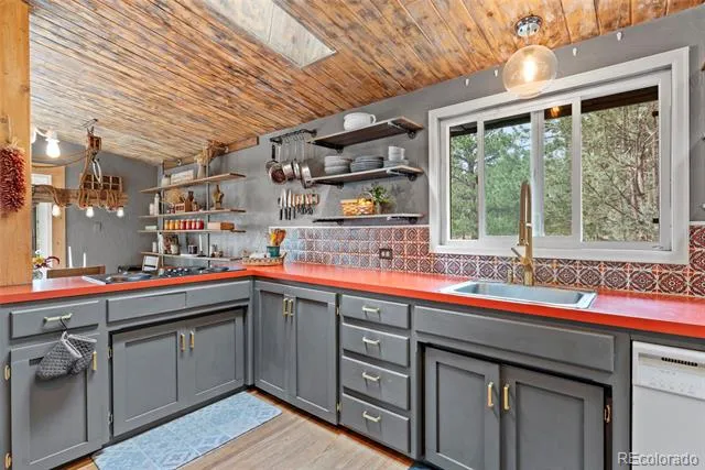 22937 Pawnee Road Indian Hills, CO 80454
