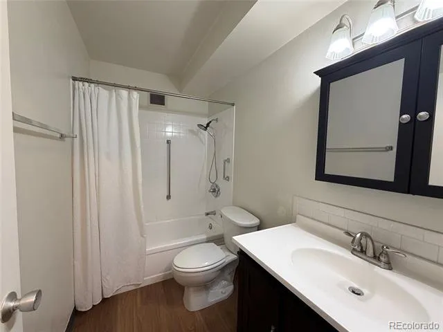695 S Alton Way #2B Denver, CO 80247