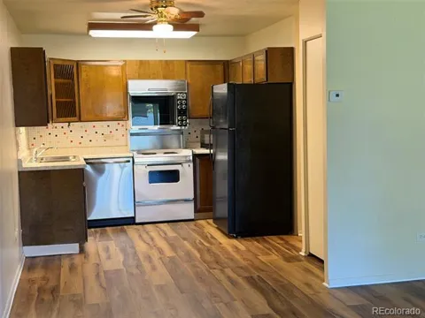 665 S Alton Way #2A