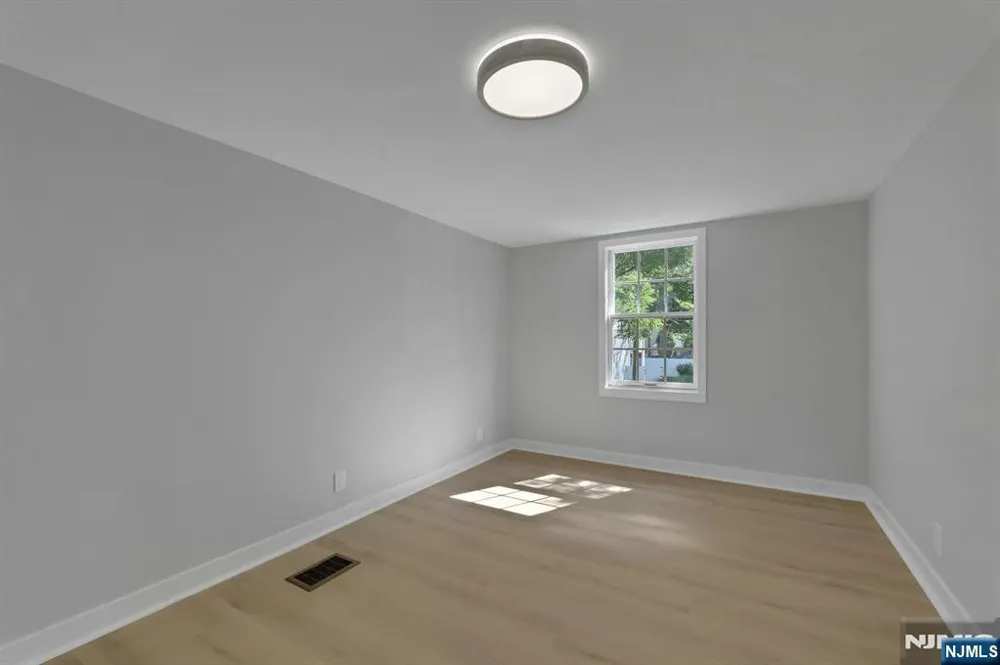 405 Terhune Avenue Paramus, NJ 07652