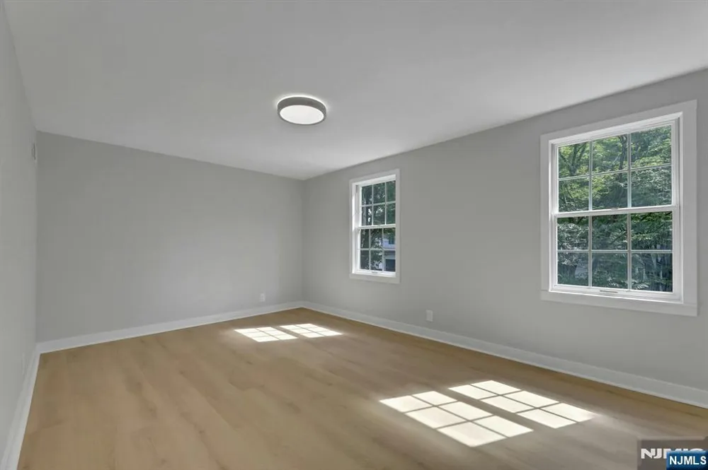 405 Terhune Avenue Paramus, NJ 07652