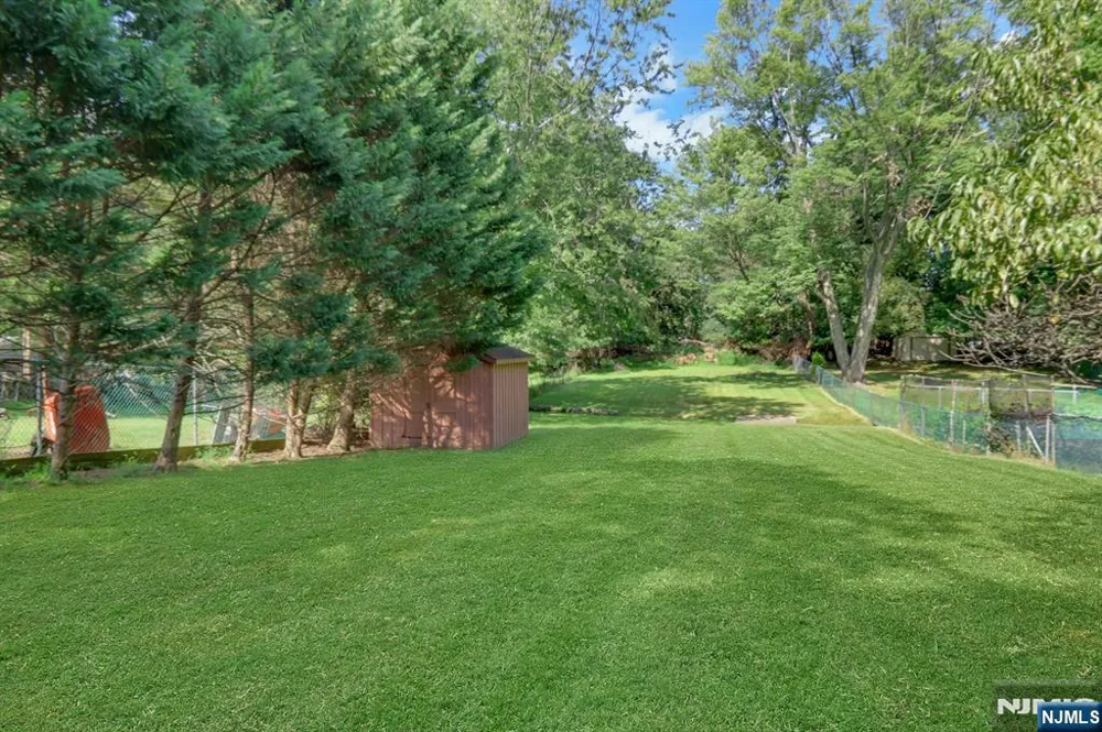405 Terhune Avenue Paramus, NJ 07652