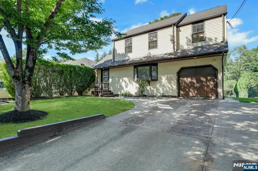 405 Terhune Avenue Paramus, NJ 07652