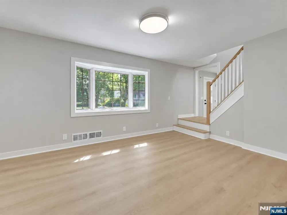 405 Terhune Avenue Paramus, NJ 07652