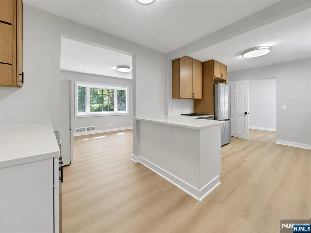 405 Terhune Avenue Paramus, NJ 07652
