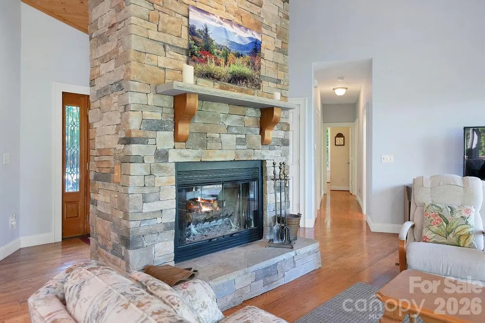 1228 Ugugu Drive Brevard, NC 28712