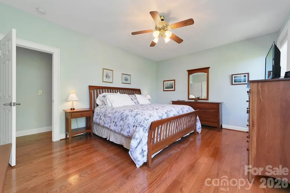 1228 Ugugu Drive Brevard, NC 28712