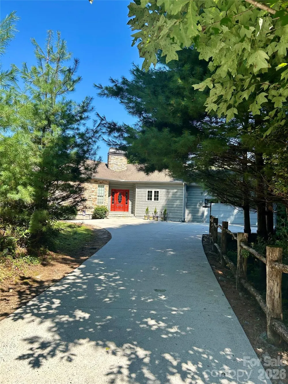 1228 Ugugu Drive Brevard, NC 28712