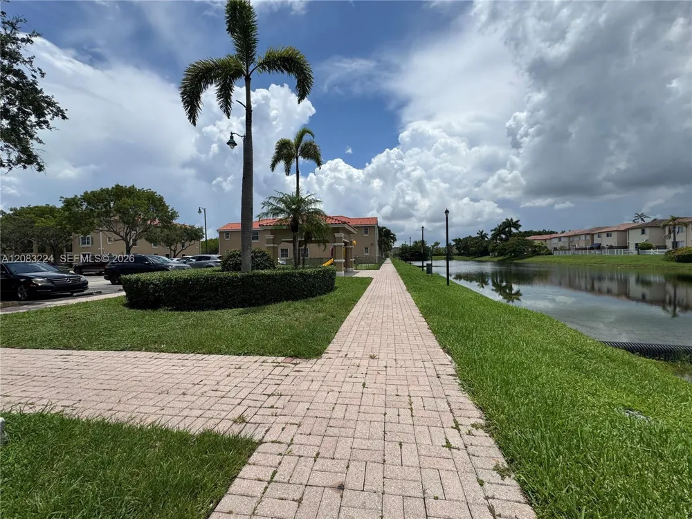 6720 NW 114th Ave #804 Doral, FL 33178
