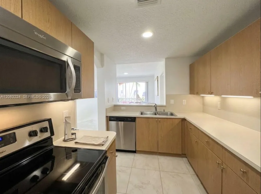 6720 NW 114th Ave #804 Doral, FL 33178