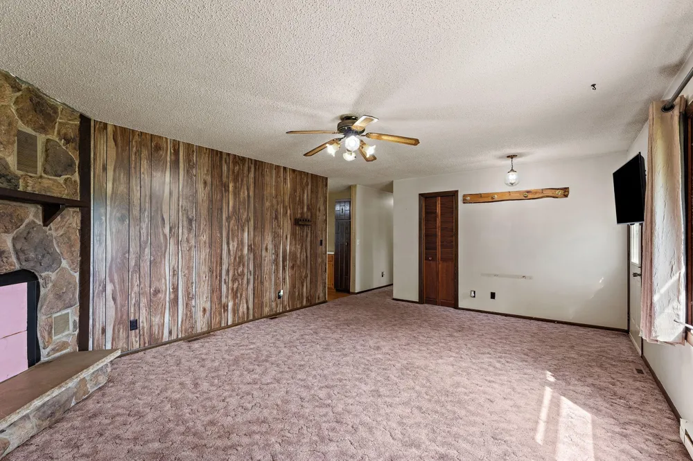 28564 Zurich Street NE North Branch, MN 55056