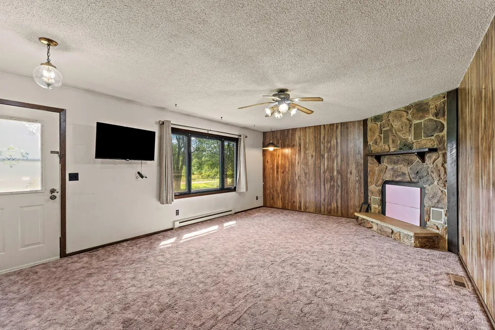 28564 Zurich Street NE North Branch, MN 55056