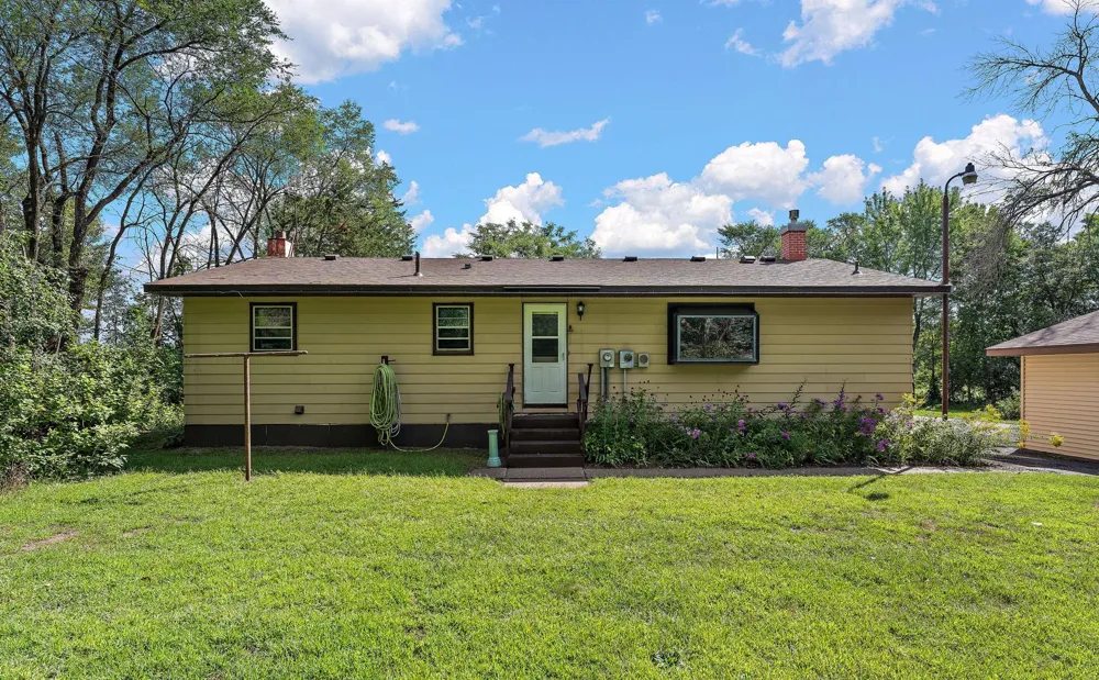 28564 Zurich Street NE North Branch, MN 55056