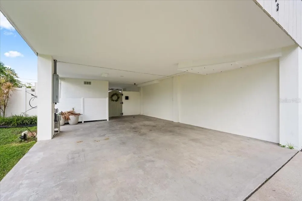 4675 CHANCELLOR CIRCLE NE St Petersburg, FL 33703
