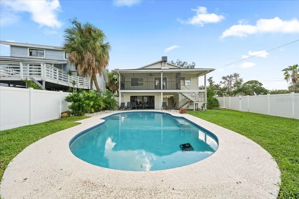 4675 CHANCELLOR CIRCLE NE St Petersburg, FL 33703
