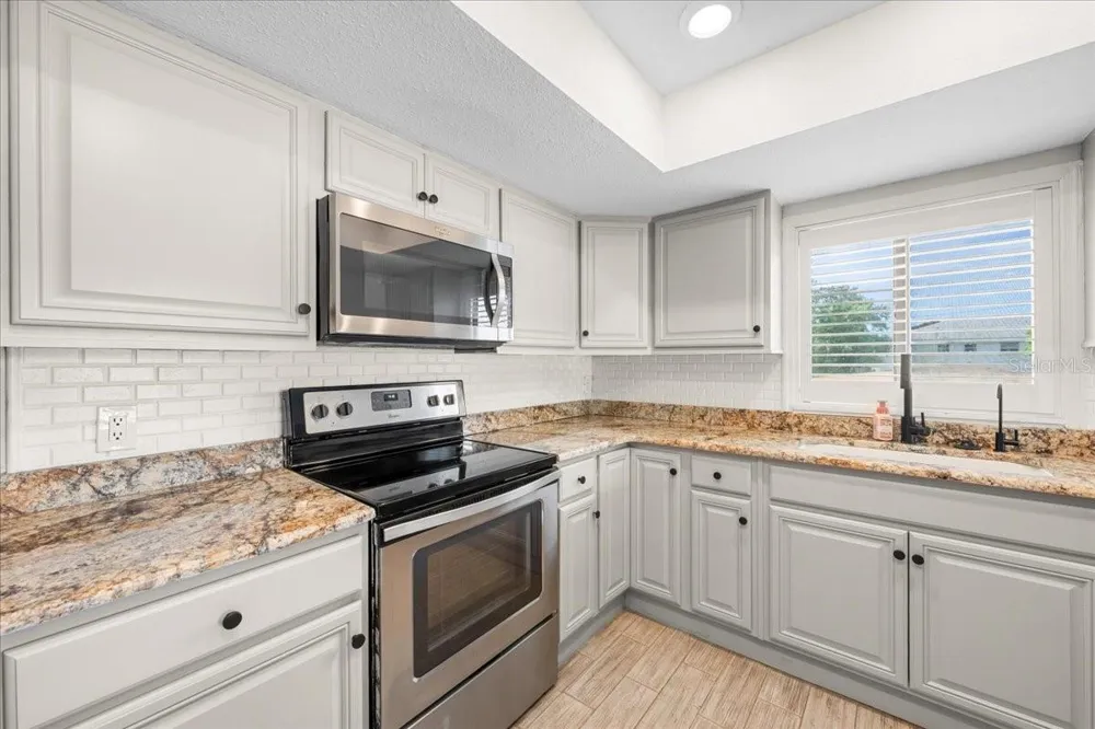 4675 CHANCELLOR CIRCLE NE St Petersburg, FL 33703