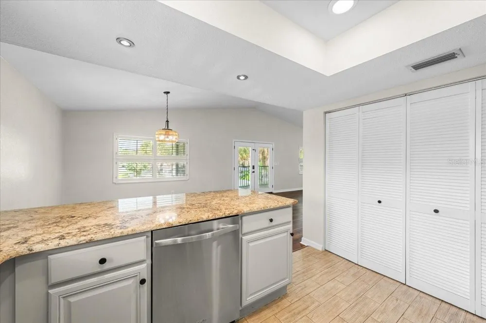 4675 CHANCELLOR CIRCLE NE St Petersburg, FL 33703