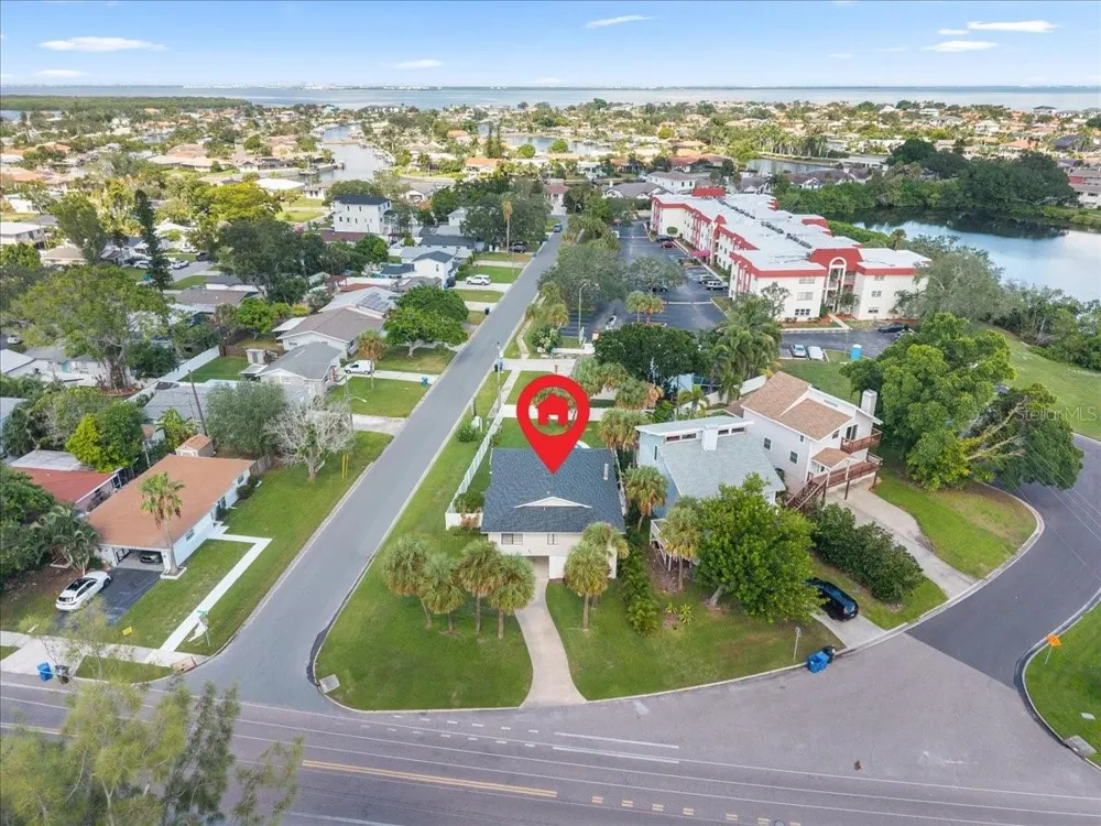 4675 CHANCELLOR CIRCLE NE St Petersburg, FL 33703