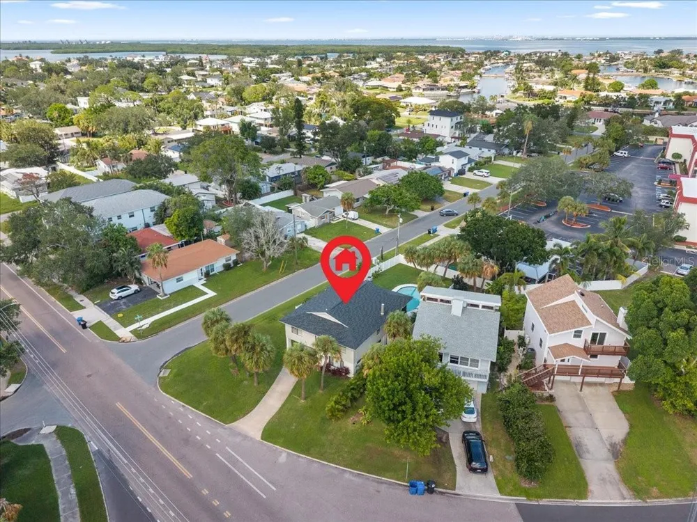 4675 CHANCELLOR CIRCLE NE St Petersburg, FL 33703