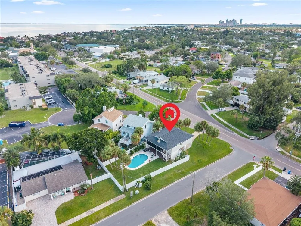 4675 CHANCELLOR CIRCLE NE St Petersburg, FL 33703