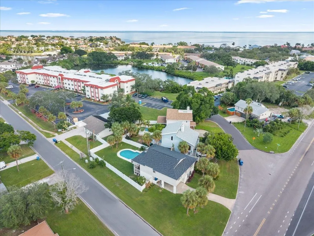 4675 CHANCELLOR CIRCLE NE St Petersburg, FL 33703