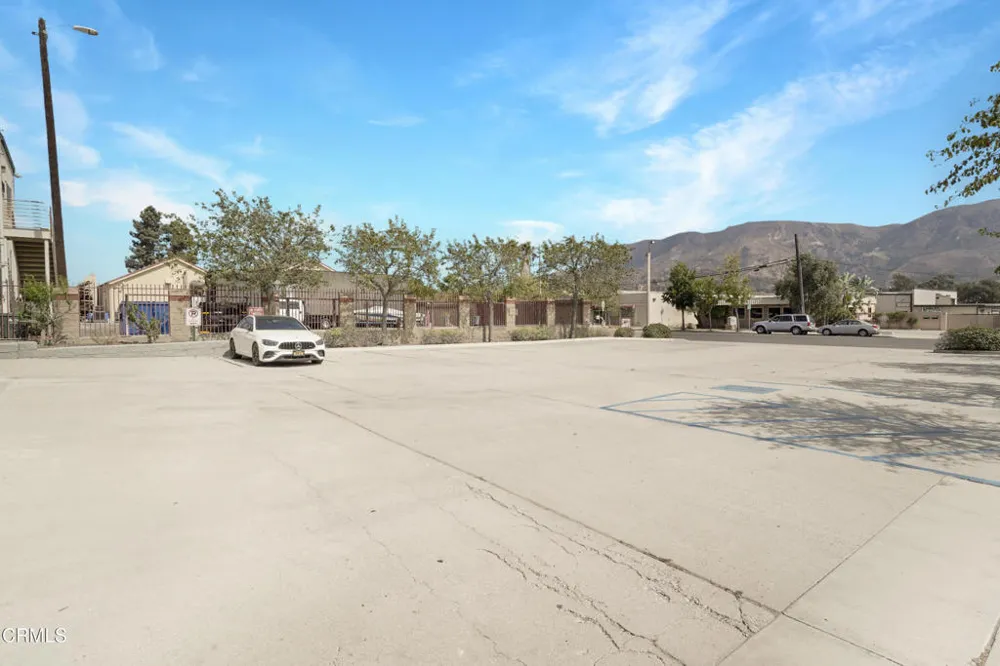 1301 E Main Street Santa Paula, CA 93060