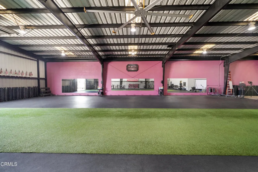 1301 E Main Street Santa Paula, CA 93060