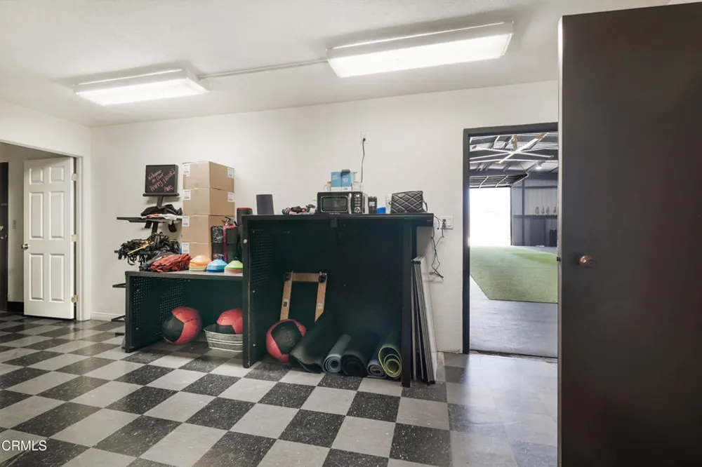 1301 E Main Street Santa Paula, CA 93060