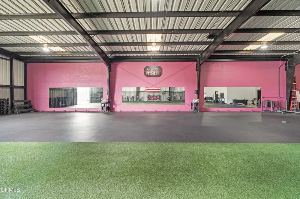 1301 E Main Street Santa Paula, CA 93060