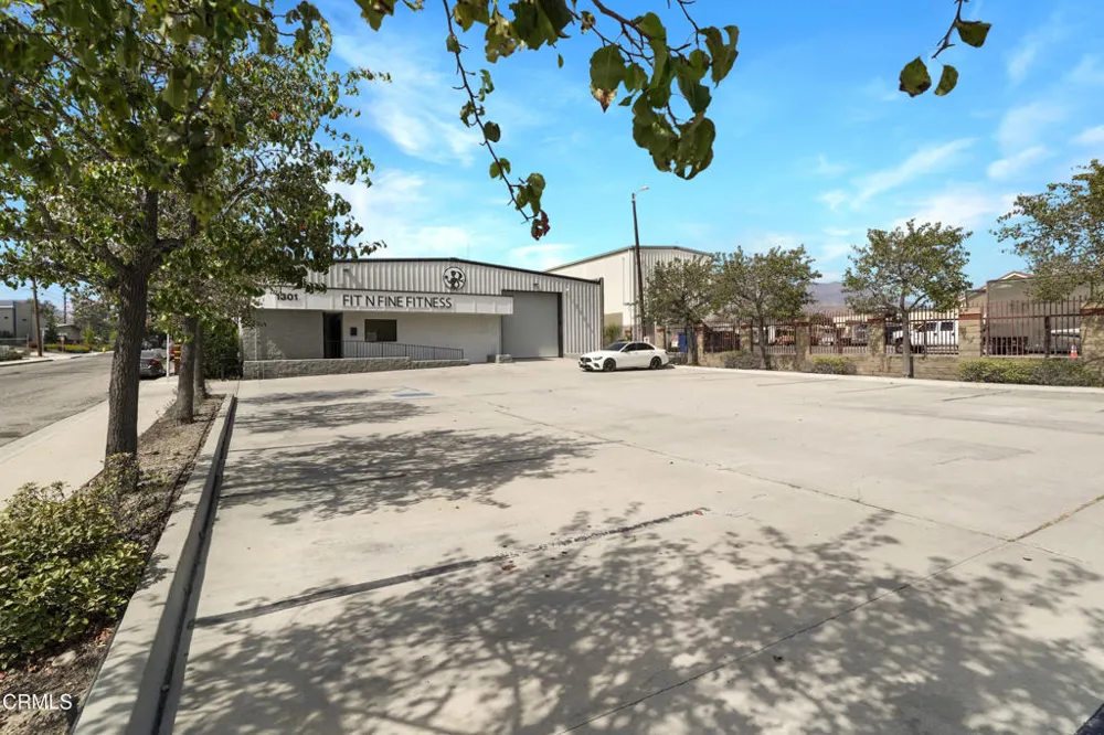 1301 E Main Street Santa Paula, CA 93060