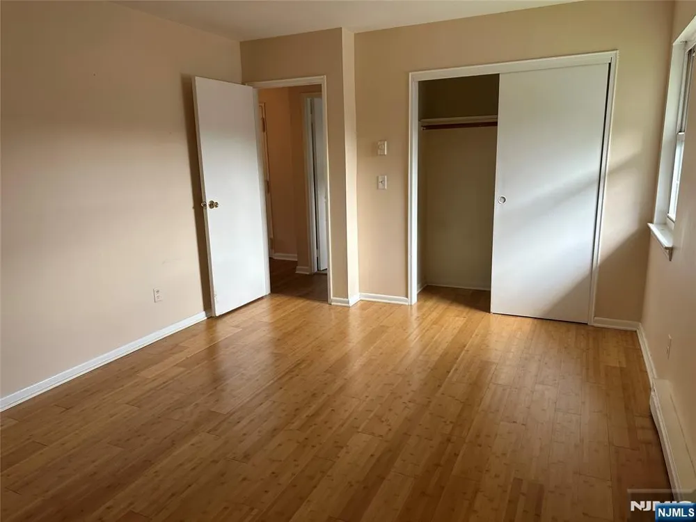 147 N Maple Avenue 3148 Park Ridge, NJ 07656