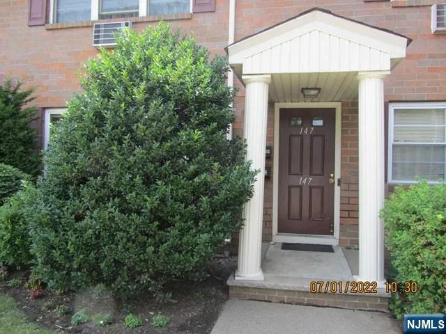 147 N Maple Avenue 3148 Park Ridge, NJ 07656