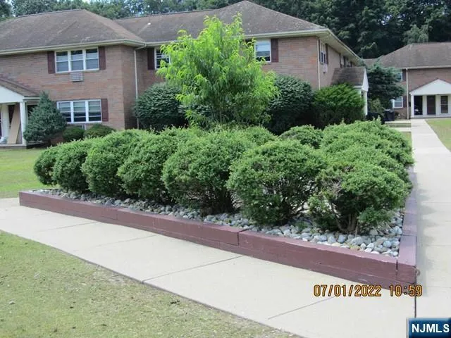 147 N Maple Avenue 3148 Park Ridge, NJ 07656